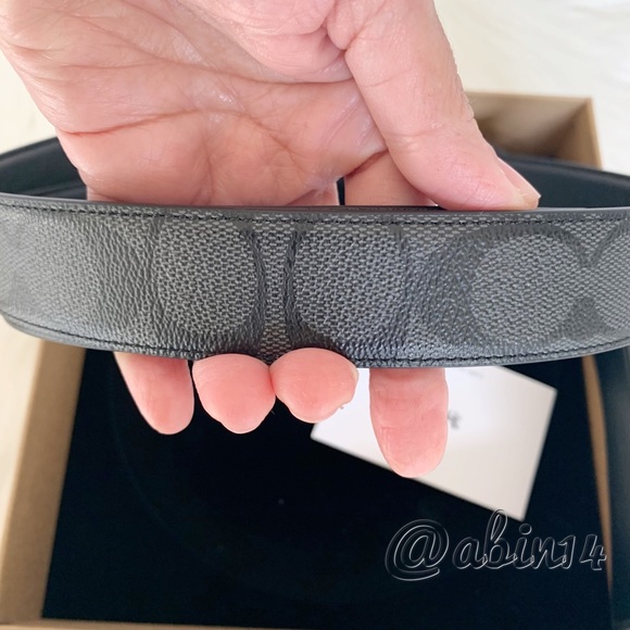 NWT Coach Signature Black Cut-to-Size Reversible Belt in a Gift Box - Picture 5 of 9